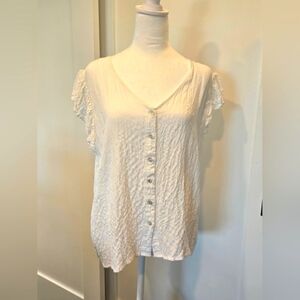 Jane and Delancey white rayon blouse with pearlized buttons size XL